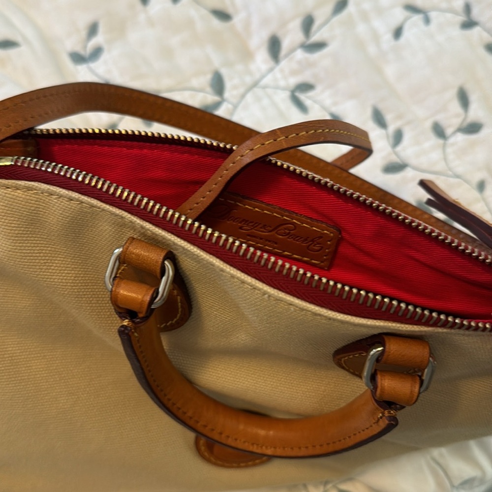 Dooney and Bourke satchel tan woven material authentic - Picture 3 of 3